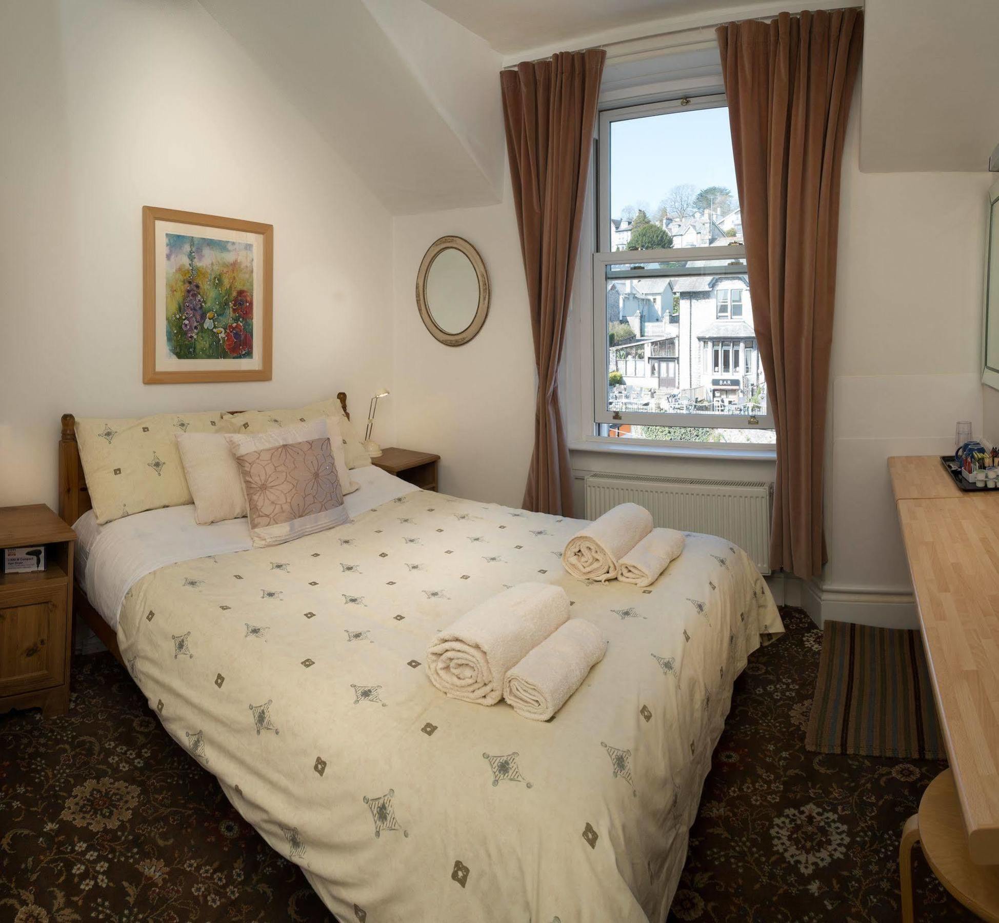 Somerset House B&B Grange-over-Sands Exterior foto